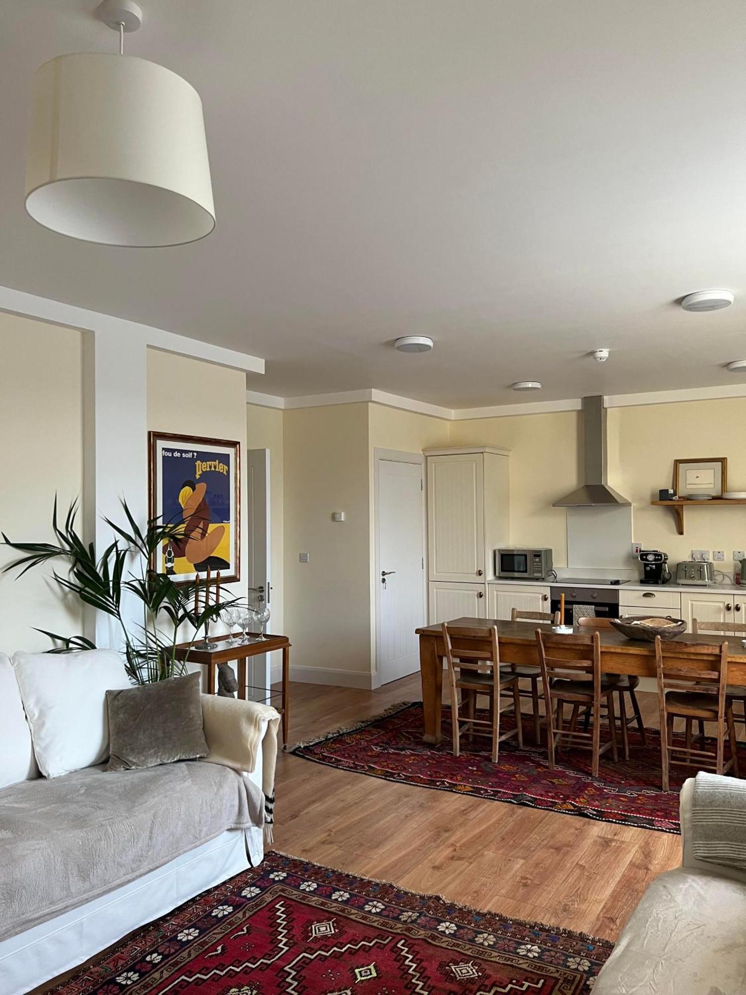 Riverfront Apartments At The Blue Goat Ramelton Exterior foto